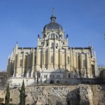 Muralla y Catedral